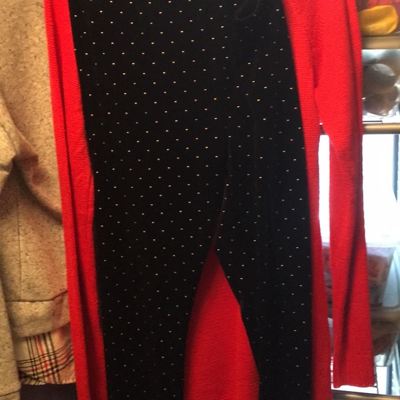 Clothing brand-new with tags still on them - Picture 4 of 10